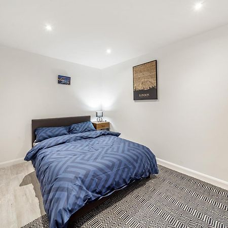 Two Bed Home In The Heart Of Egham Luaran gambar